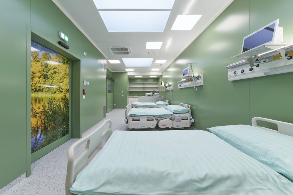 Pokoj oddělení krátkodobé hospitalizace HR Clinic